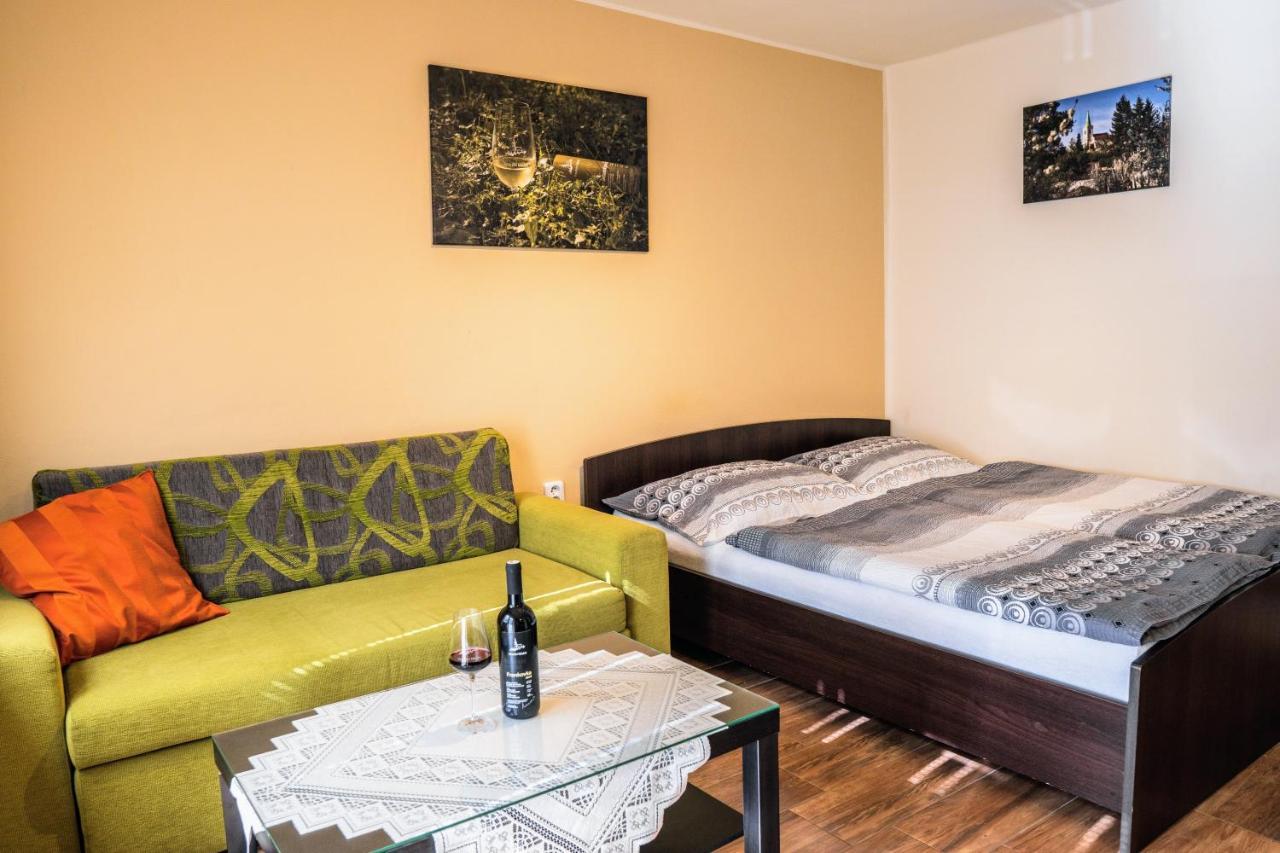 Ubytovani Ve Vinarstvi Medek | Medek House & Winery Uherske Hradiste Luaran gambar